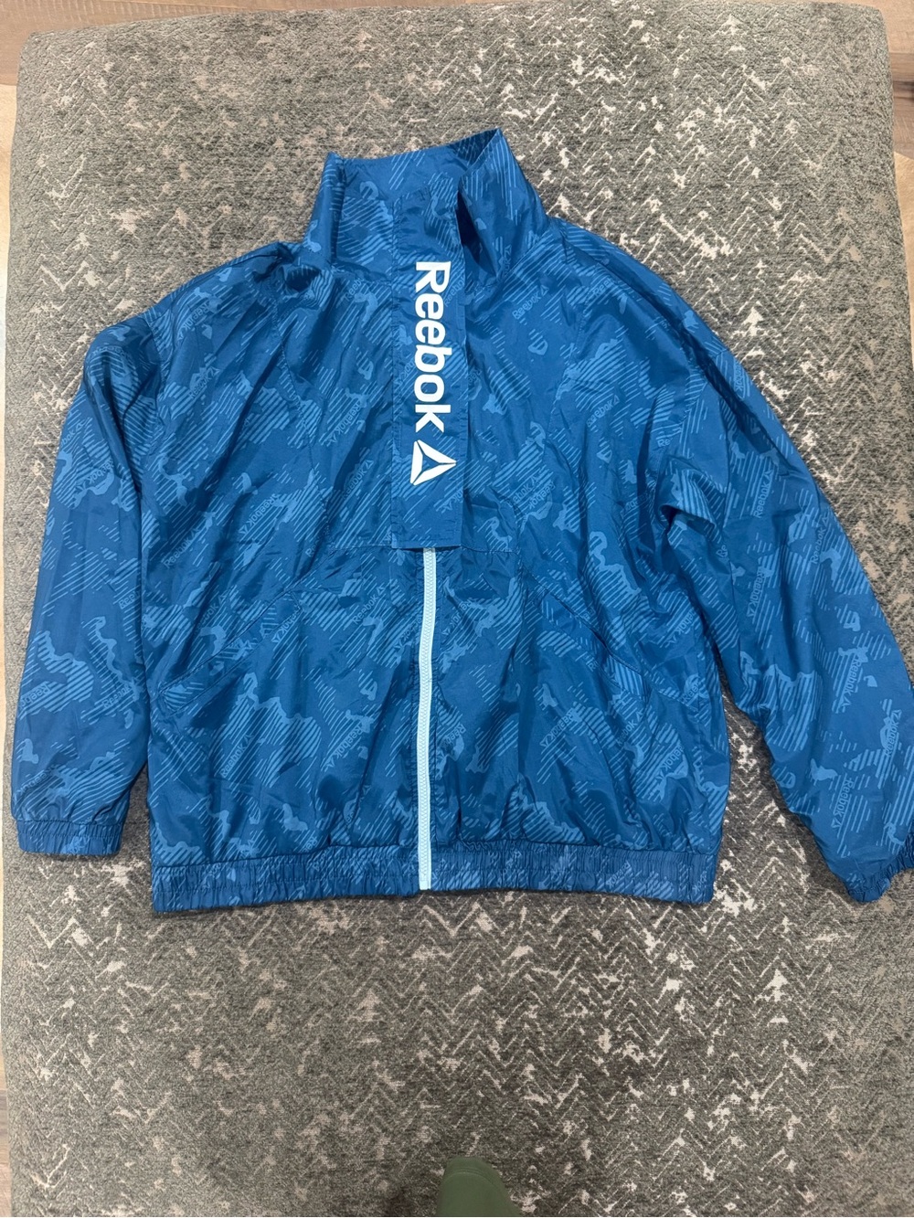 Reebok Women’s Blue Logo Print Windbreaker Jacket (Large)